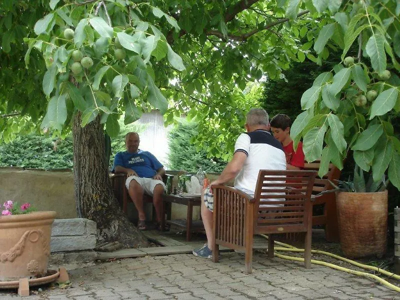 Au Paradis Des Grillons Espinasses