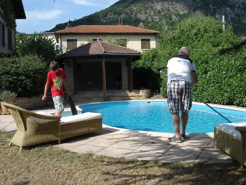 Holiday home Au Paradis Des Grillons Espinasses