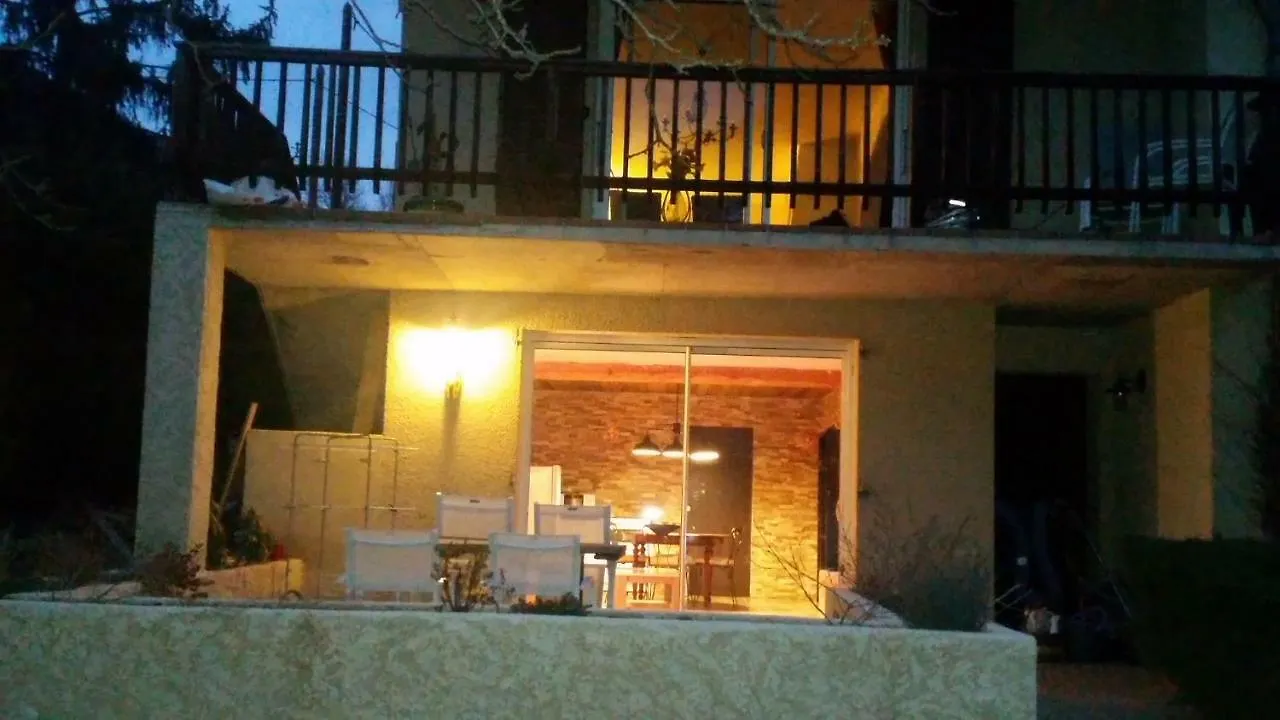 Au Paradis Des Grillons Espinasses